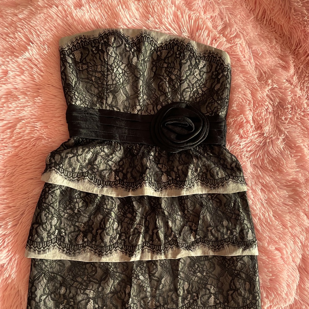 Maggie London Beautiful black lace dress, size 4